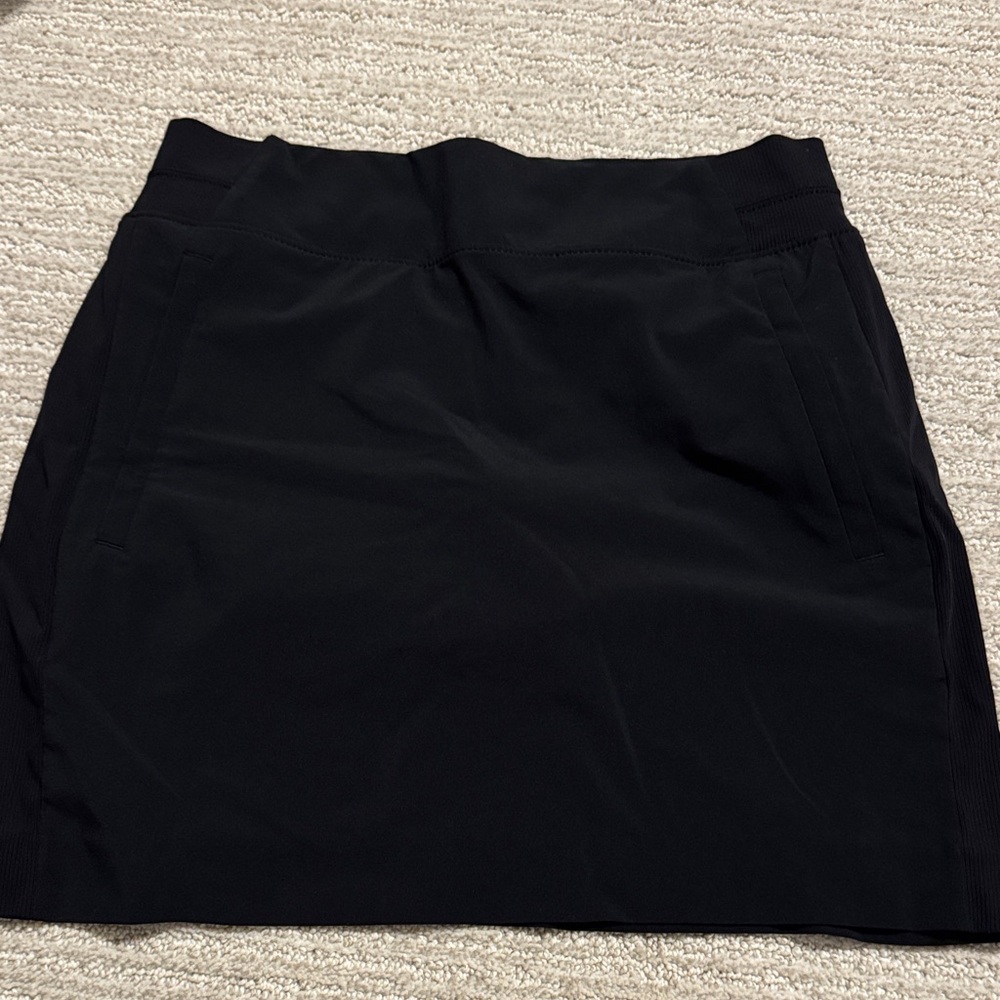 Athleta Charcoal Skirt with Functional Pockets